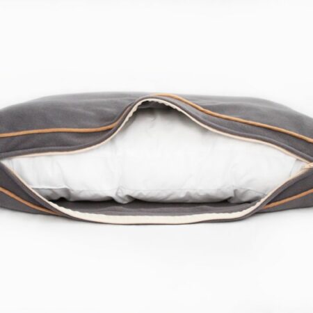 Alternative view of Personalised dog bed in grey fleece & blanket