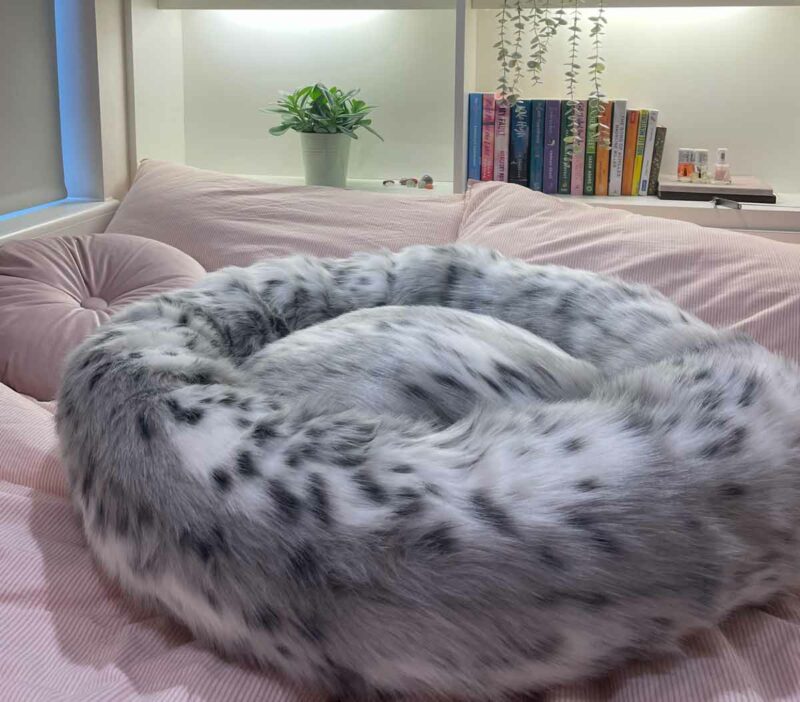 Luxury faux fur dog beds